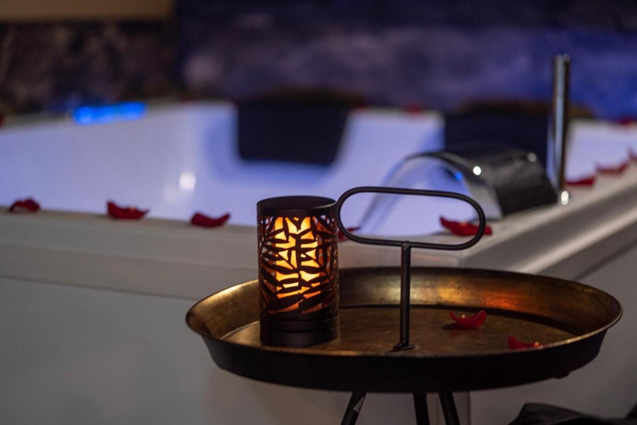 Love Suites & Spa "Le Loft" Avec Jacuzzi Privatif Médis Eksteriør bilde