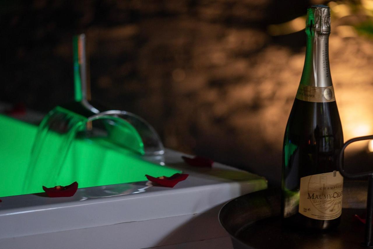 Love Suites & Spa "Le Loft" Avec Jacuzzi Privatif Médis Eksteriør bilde